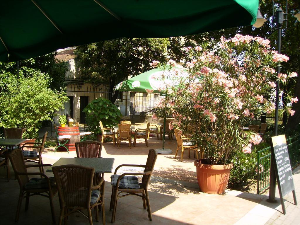 Fueredi Haz Apartman Apartment Sopron Bagian luar foto