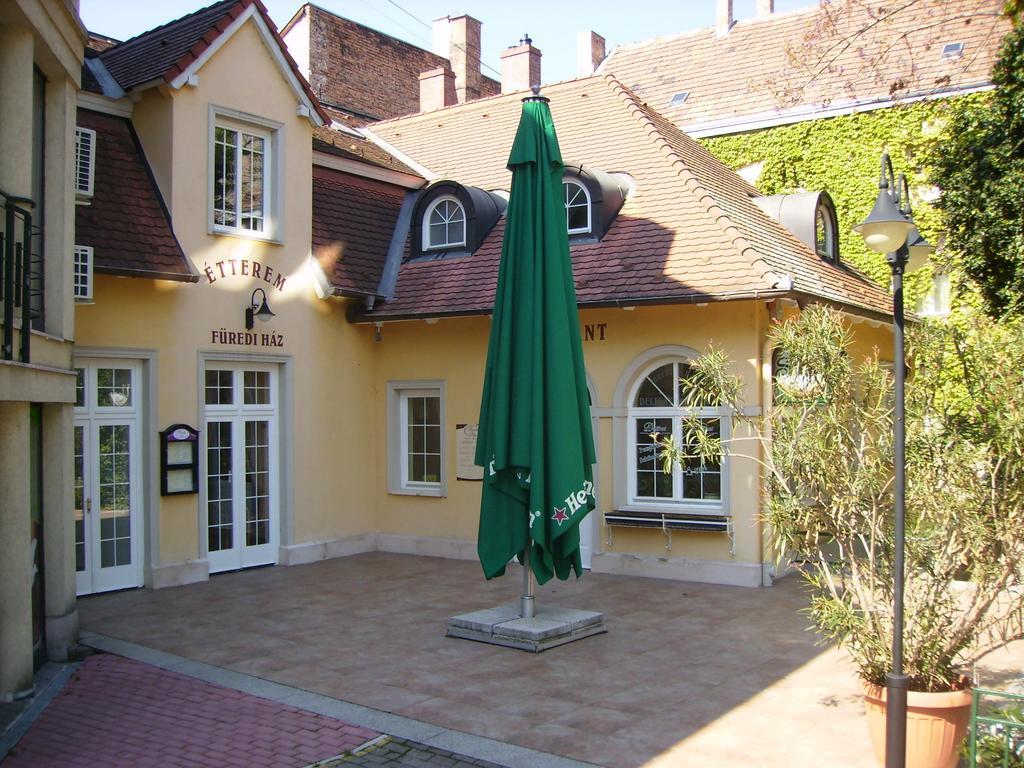 Fueredi Haz Apartman Apartment Sopron Bagian luar foto