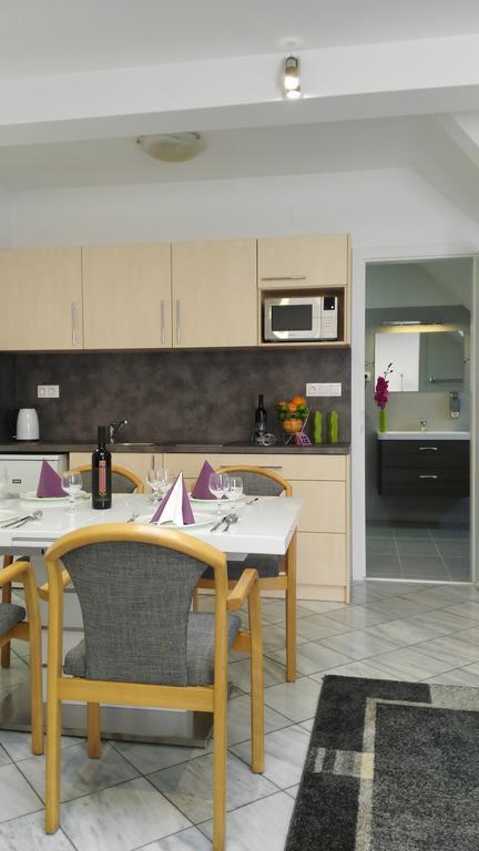 Fueredi Haz Apartman Apartment Sopron Bagian luar foto
